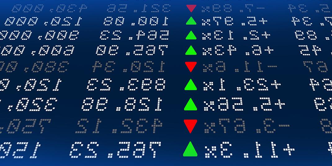 股票市场数字和箭头显示在屏幕上